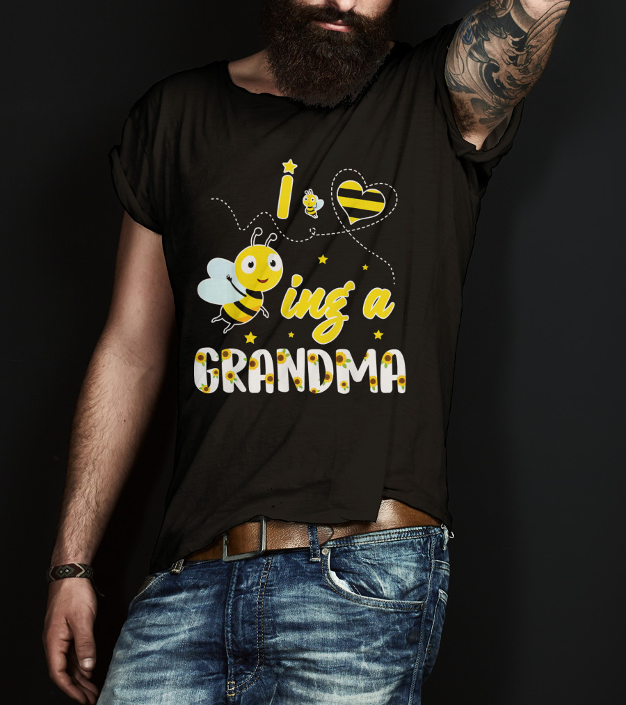 I Love Being A Great Grandma Bee-Themed Funny Family T-Shirt
