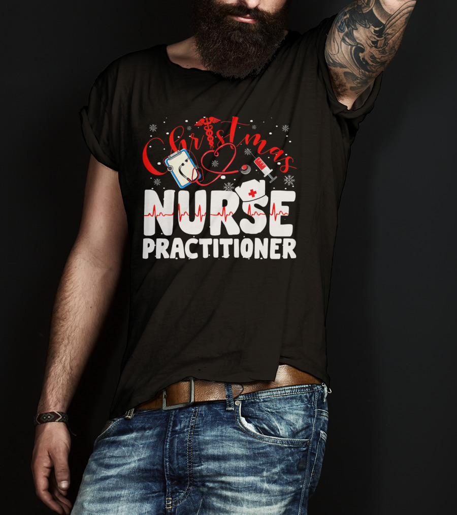 Christmas Nurse Practitioner Funny Nurse Clipboard Syringe Snowflakes T-Shirt